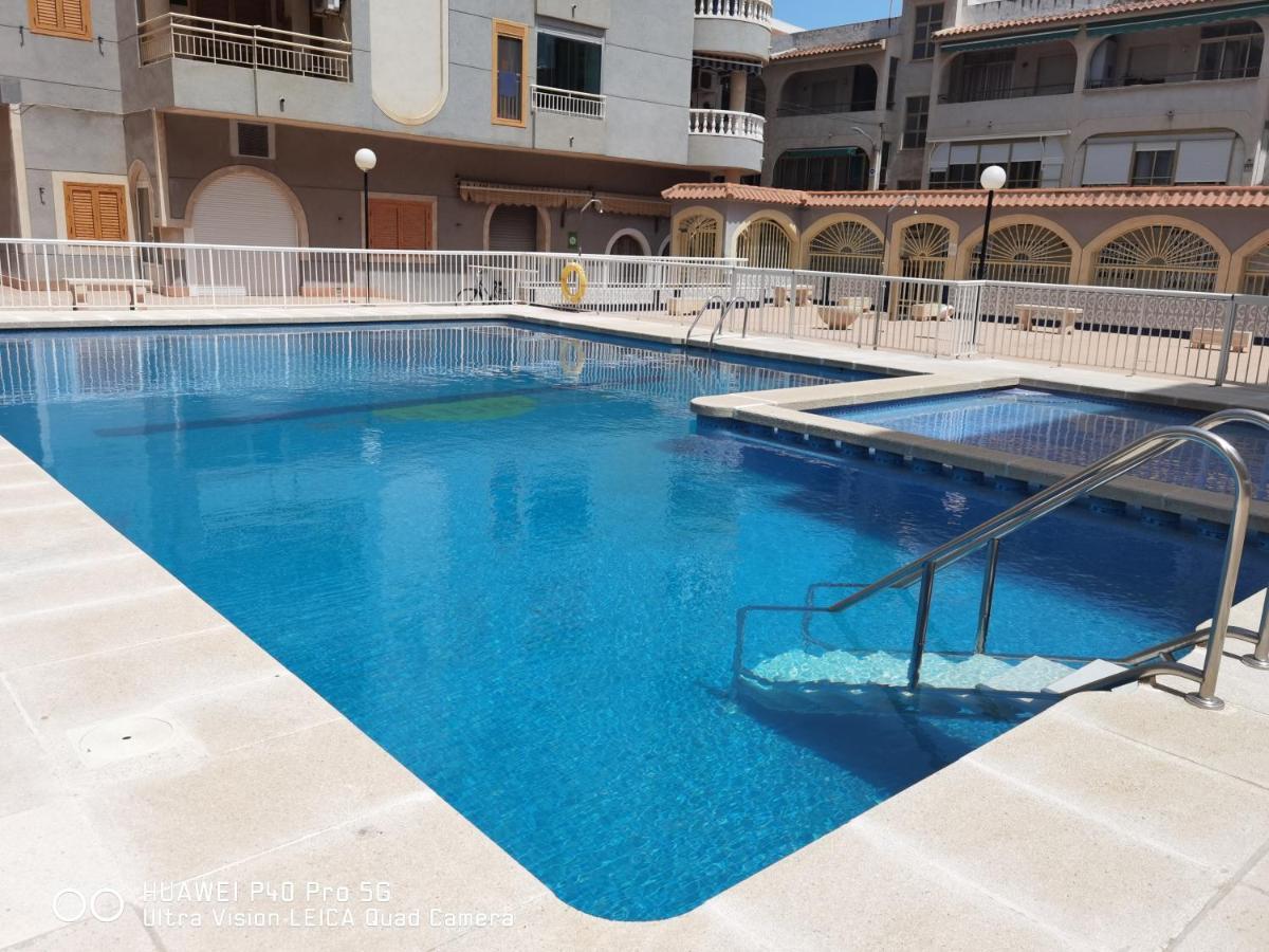 Holiday Apartment Torrevieja Eksteriør billede