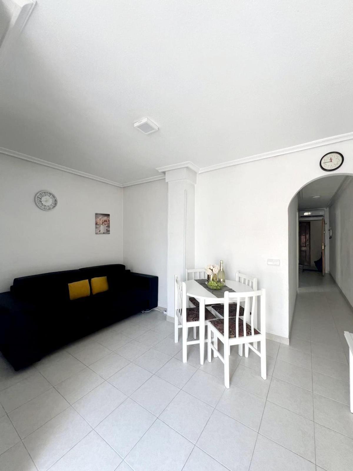 Holiday Apartment Torrevieja Eksteriør billede