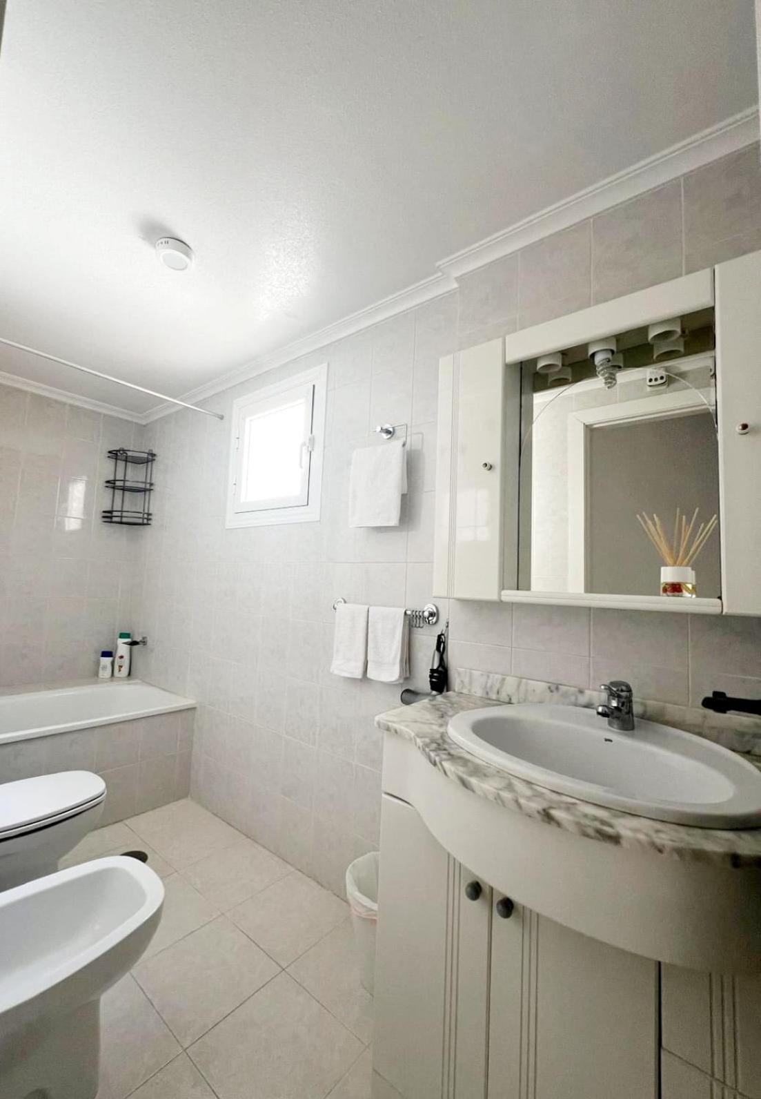 Holiday Apartment Torrevieja Eksteriør billede